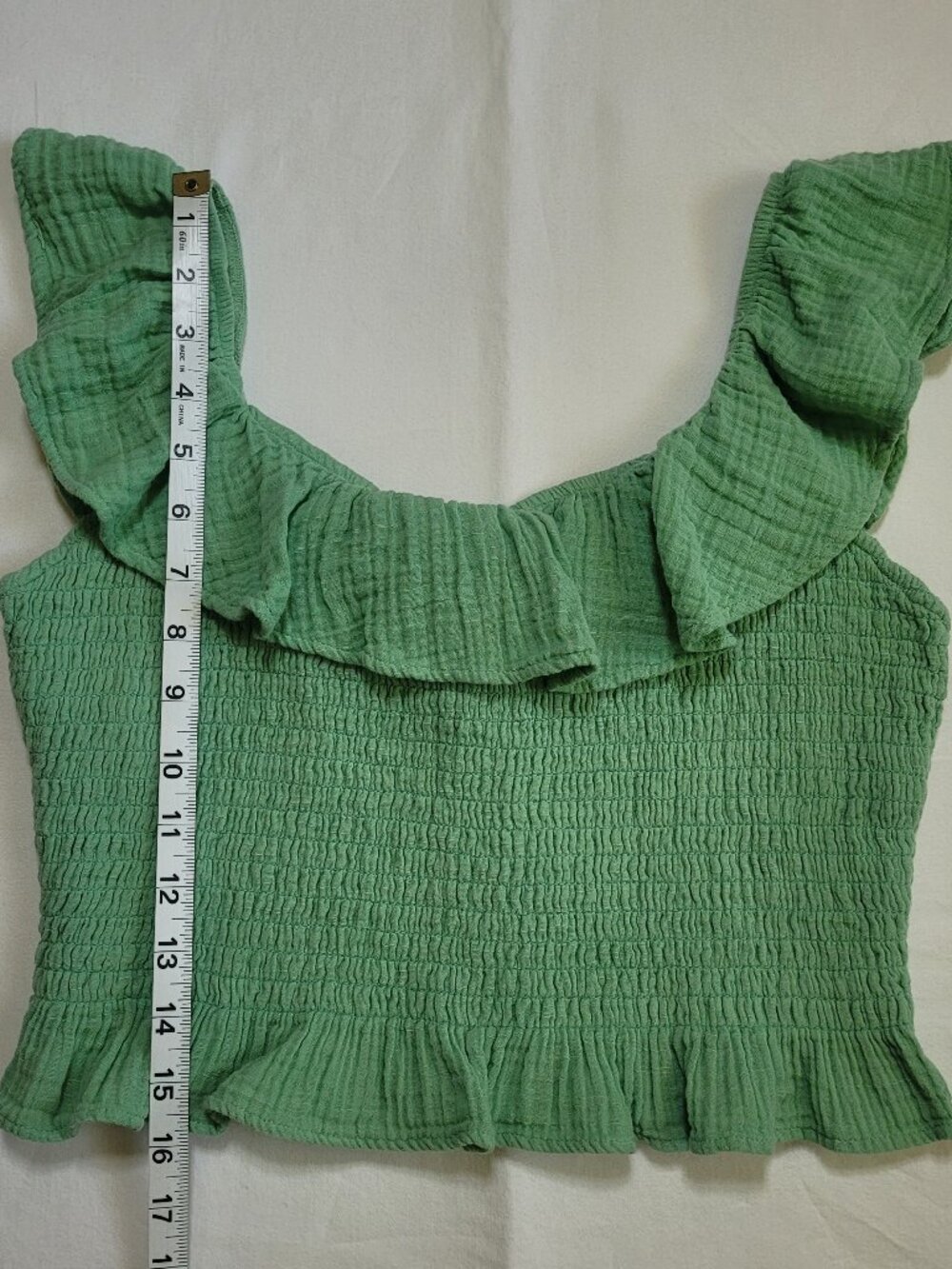 American Eagle Smocked Ruffle Crop Top Tank Medium Green Boho Chic Y2K - Picture 5 of 8